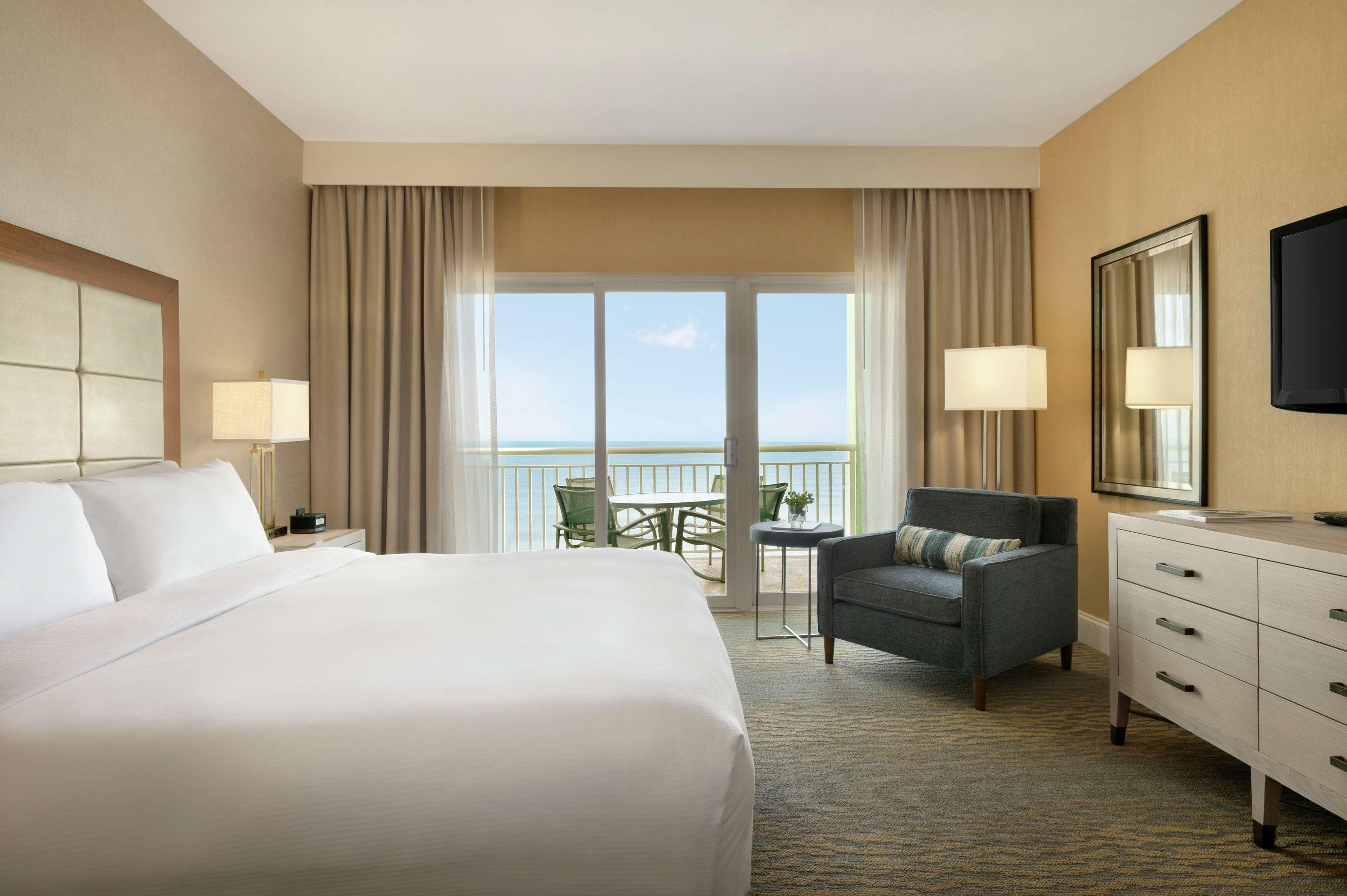 Hilton Suites Ocean City Oceanfront Exterior photo